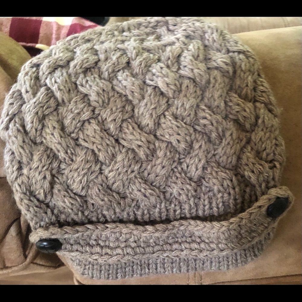 Tan hat - Picture 2 of 2